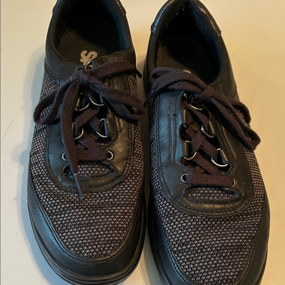 Stylish Black and Gray Shoes